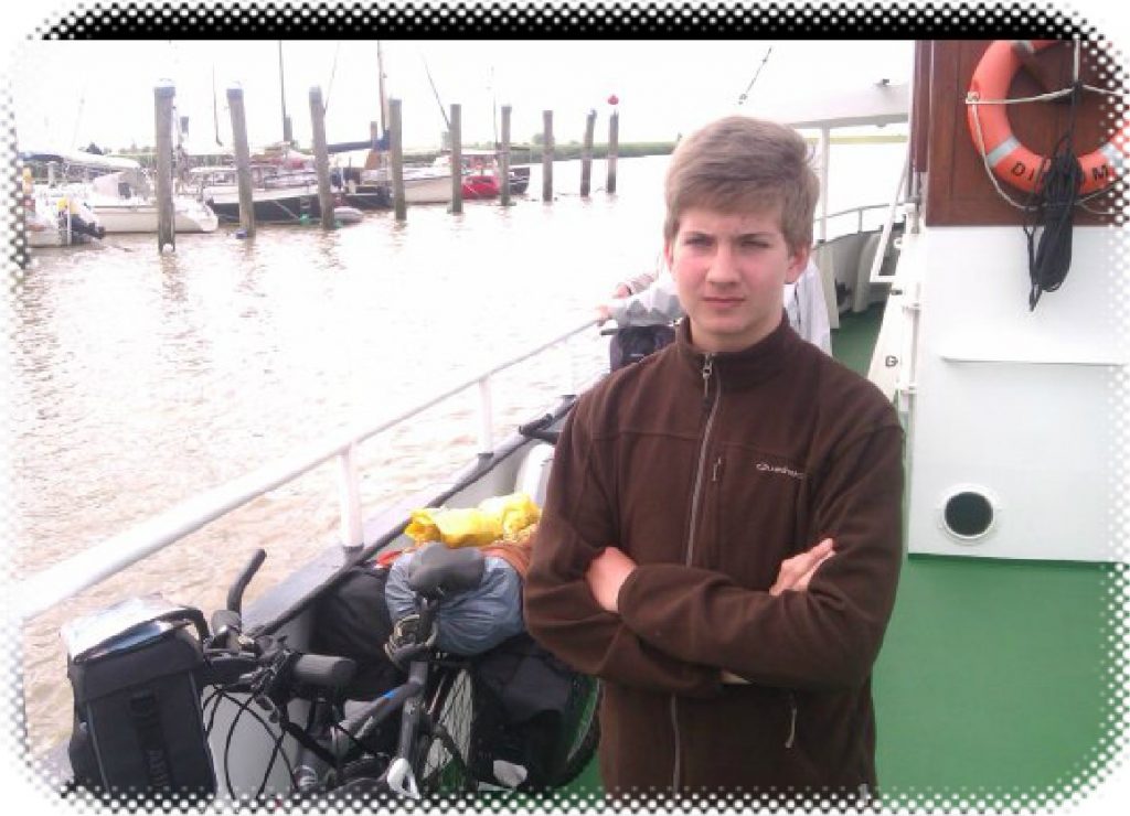 Mit der Fähre über den Fluss