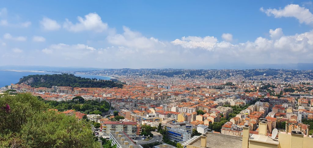 Über den Dächern von Nizza